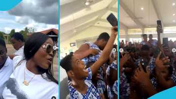 Hundreds of St.Roses students pull out phones to snap Gyakie, Ghanaians confused