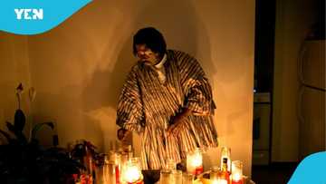 Popular South African Pastor visits Ghanaian witch doctor Kwaku Bonsam's shrine for spiritual powers