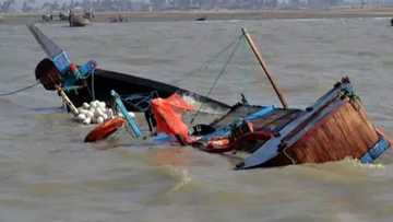 Ghana: 7 confirmed dead, 13 others rescued after boat carrying passengers capsised on Volta Lake
