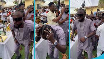 Classic Deejay weds: Black Sherif displays fire dance moves, video excited fans