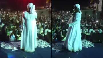 Wo nan naa: Cecilia Marfo's church turns into jams as she performs Wha Shawa Say on 31st Night