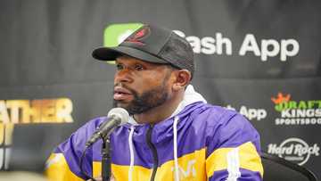 Floyd Mayweather escapes death in drive-by shooting; bodyguard gets shot