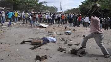 Angry mob kills mad man for butchering family members