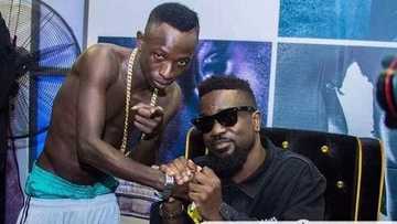 Sarkodie sends big 'shout-out' to Patapaa after his VGMAs loss