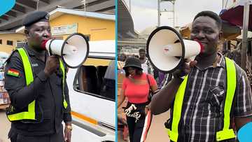 Ghanaian police officer creates security awareness at circle, Warns Commuters Against pickpockets