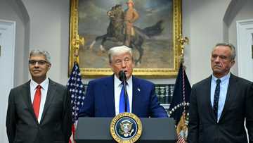 Trump announces drug prices cut with swipe at Europe