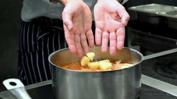 Beet this: Ukraine wins fight to protect borshch soup