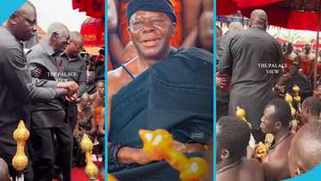 Kufuor walks gingerly with three men to pay homage to Otumfuo at Asantehemaa's 1-week
