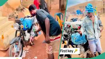Happy man celebrates as he buys brand-new motorcycle for first time, shows off receipts
