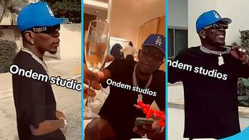 Shatta Wale chills with his friends in the US, makes his final preparation for Freedom Street concert