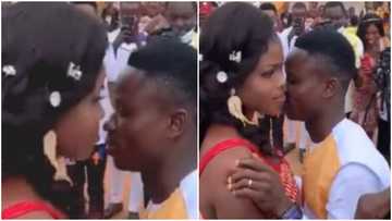 Bride seriously disgraces groom as she refuses to kiss him at their wedding; video goes viral