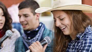 35 best country karaoke songs to sing for an unforgettable night