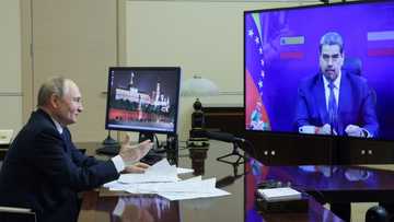Putin, Maduro vow to boost ties in wake of Trump sanctions