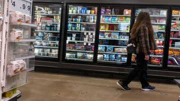 Retail sales in US rebound less than expected in February