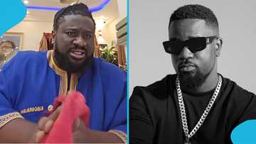 Ajagurajah hails Sarkodie, plans to give him an expensive watch for smelling nice