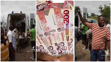 Ambulance conveying casualties in GH runs out of fuel, onlookers contribute money to get some