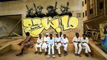 Khartoum democracy activists lift half of sit-ins