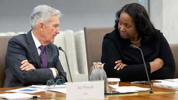 Trump raises pressure on central bank, calls for Fed governor to resign