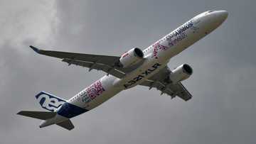 Airbus and Boeing race to boost aircraft production