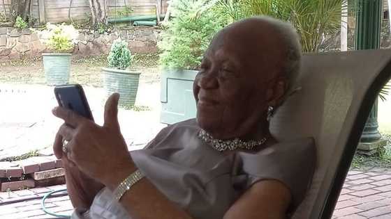 "She Doesn't Look 93" - Social media reacts as lady shares photo to celebrate mom's birthday