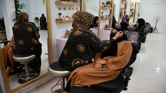 Thousands of Afghan salons to close as Taliban deadline bites