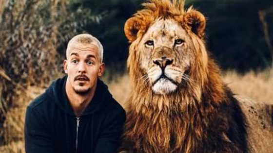 "Lions ain't pets": Man advises people against playing with lions