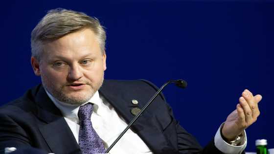 BP picks new CEO following Looney sacking