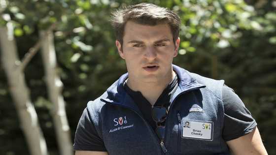 As recession looms, Airbnb CEO wants your home to make money