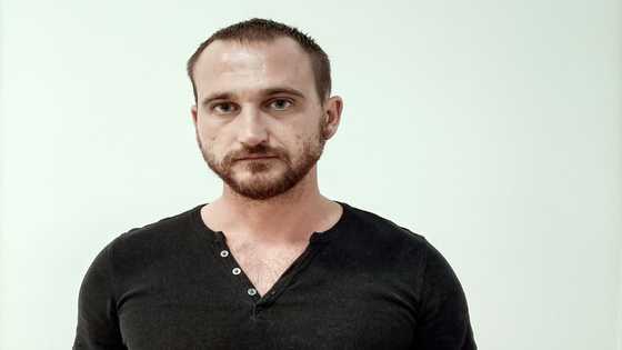 Russian paratrooper flees to France denouncing army 'chaos'