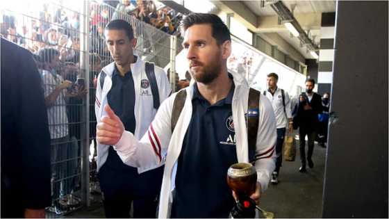 Messi and Di Maria caught in an awkward moment with Rennes fans after PSG’s suffer 1st league defeat