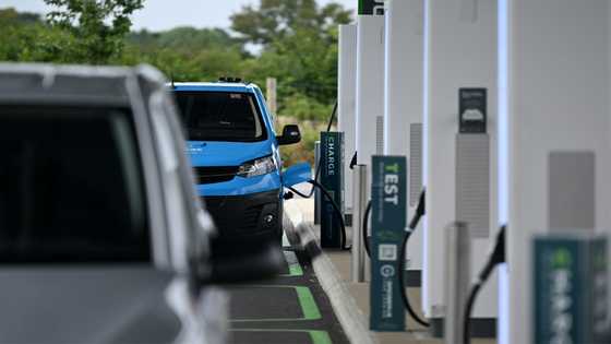 UK carmakers hope for delay to post-Brexit tariff