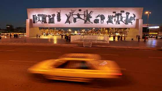 Flowery facelift for heart of revolt in Iraqi capital