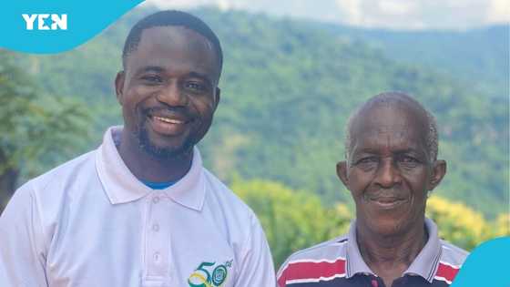 Manasseh Azure: Ghanaian journalist reunites with primary school teacher after 20 years