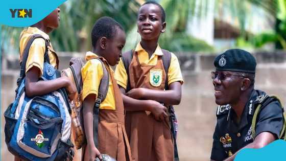 "We are your servants": IGP Dampare tries to calm school children who run from police officers