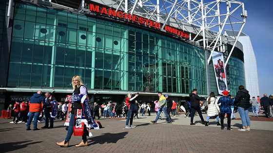 Qatar's Sheikh Jassim makes final bid to buy Man Utd: sources