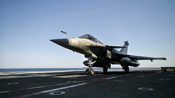 Greece to spend 25 bn euros in 'drastic' defence overhaul: PM