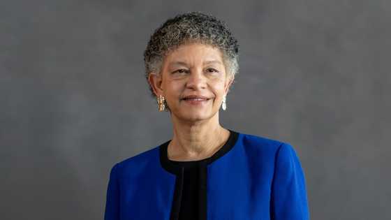 US Fed officials see higher inflation ahead as consumer confidence plunges