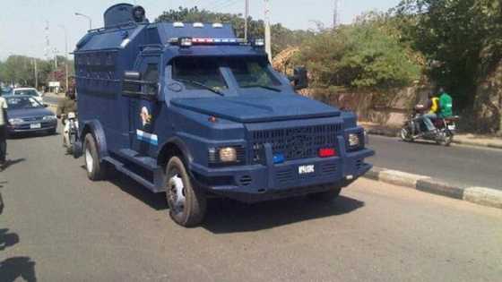 Bullion van carrying money overturns on the road due to heavy downpour