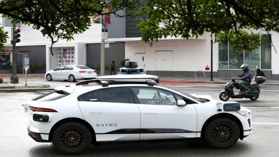 Uber taps into self-driving tech of former rival Waymo