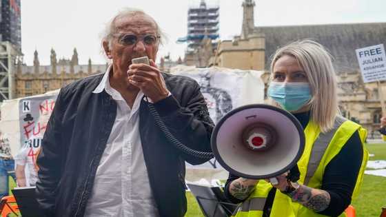 Campaigning journalist John Pilger dies aged 84