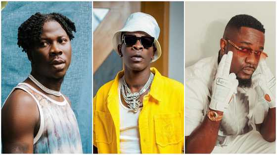 Shatta Wale commends Stonebwoy, Sarkodie, and others for winning in 2022, claims it was his happiest year ever, words wows fans