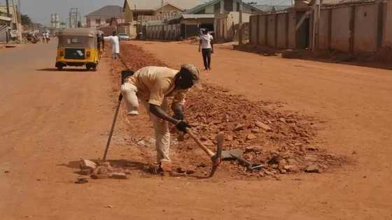 Touching photos of hardworking one-legged man goes viral on social media