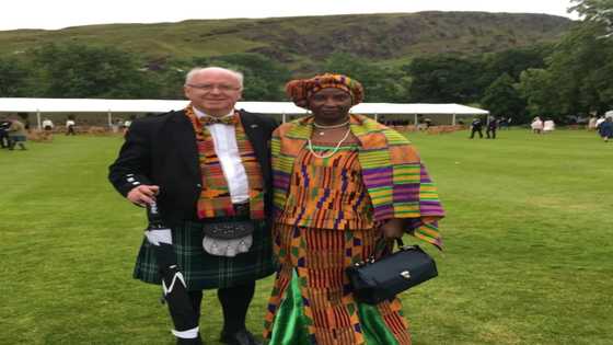 Scottish professor shares photos himself and Ghanaian wife - starts positive trend on social media