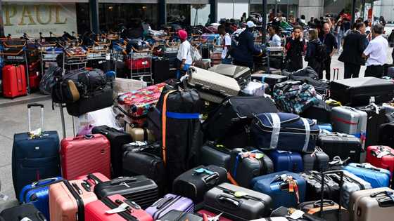 EU lawmakers vote to bar carry-on luggage fees on planes