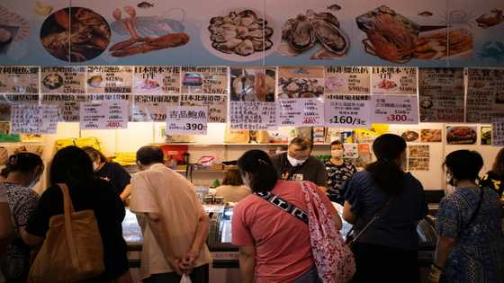 Hong Kong bans eating at annual food expo