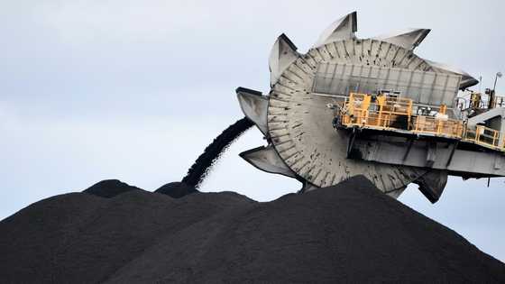Australian minister heads to China seeking 'unimpeded' trade