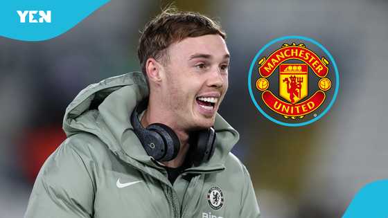 Photo of Cole Palmer wearing Manchester United jersey sparks buzz