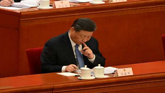 China tightens grip over internet during key political meeting