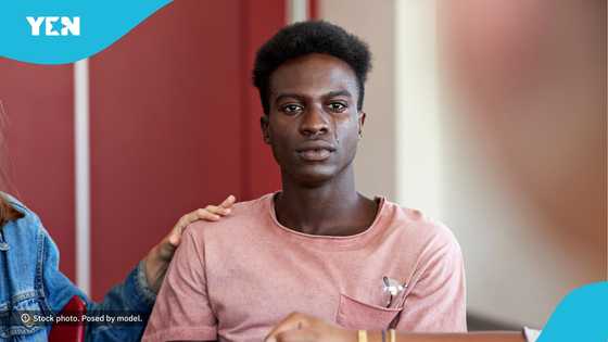Ghanaian lady rejects iPhone from lover because it's not the colour she wants, breaks up with him