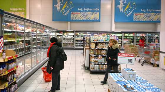 Orban's food price cap takes aim at foreign retailers in Hungary